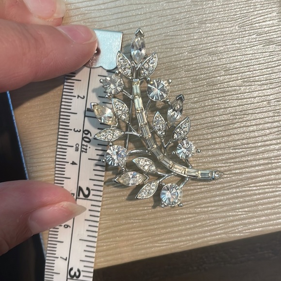 Vintage Lisner Rhinestone Set - Picture 3 of 9